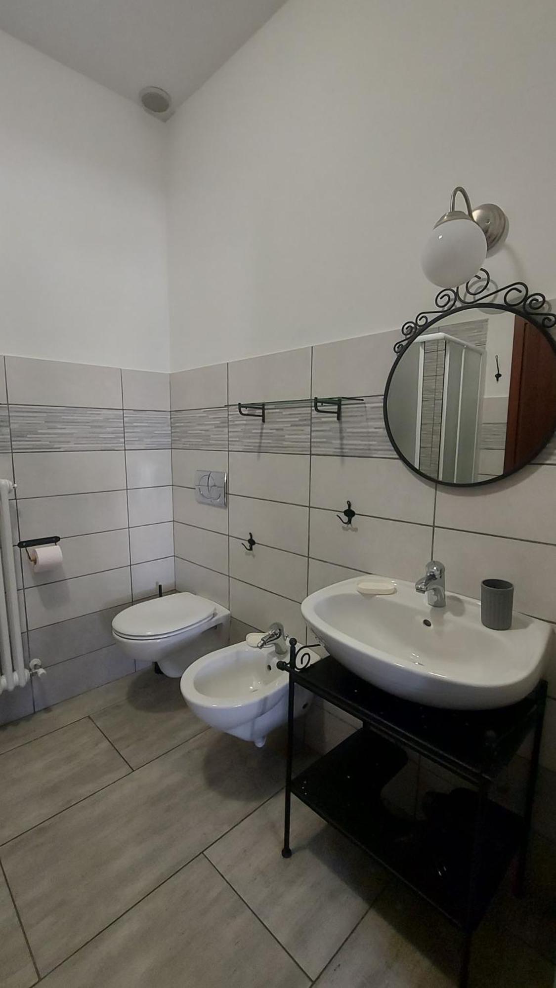 Locanda La Tana Del Luppolo Valmadrera Ngoại thất bức ảnh
